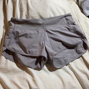 Lululemon Speed-up low rise lined short, size 6